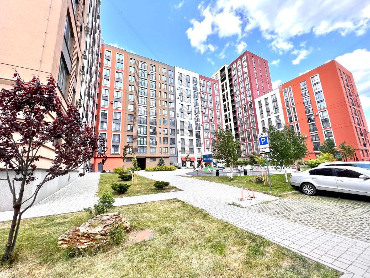 Osapart Cozy Apartment In A Complex Semycvit Lviv Buitenkant foto