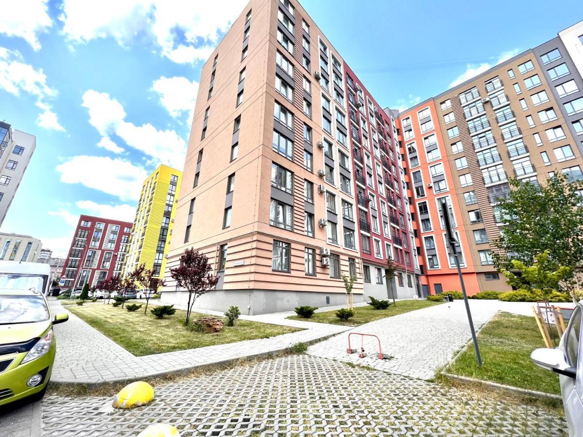 Osapart Cozy Apartment In A Complex Semycvit Lviv Buitenkant foto