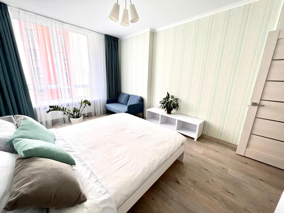 Osapart Cozy Apartment In A Complex Semycvit Lviv Buitenkant foto