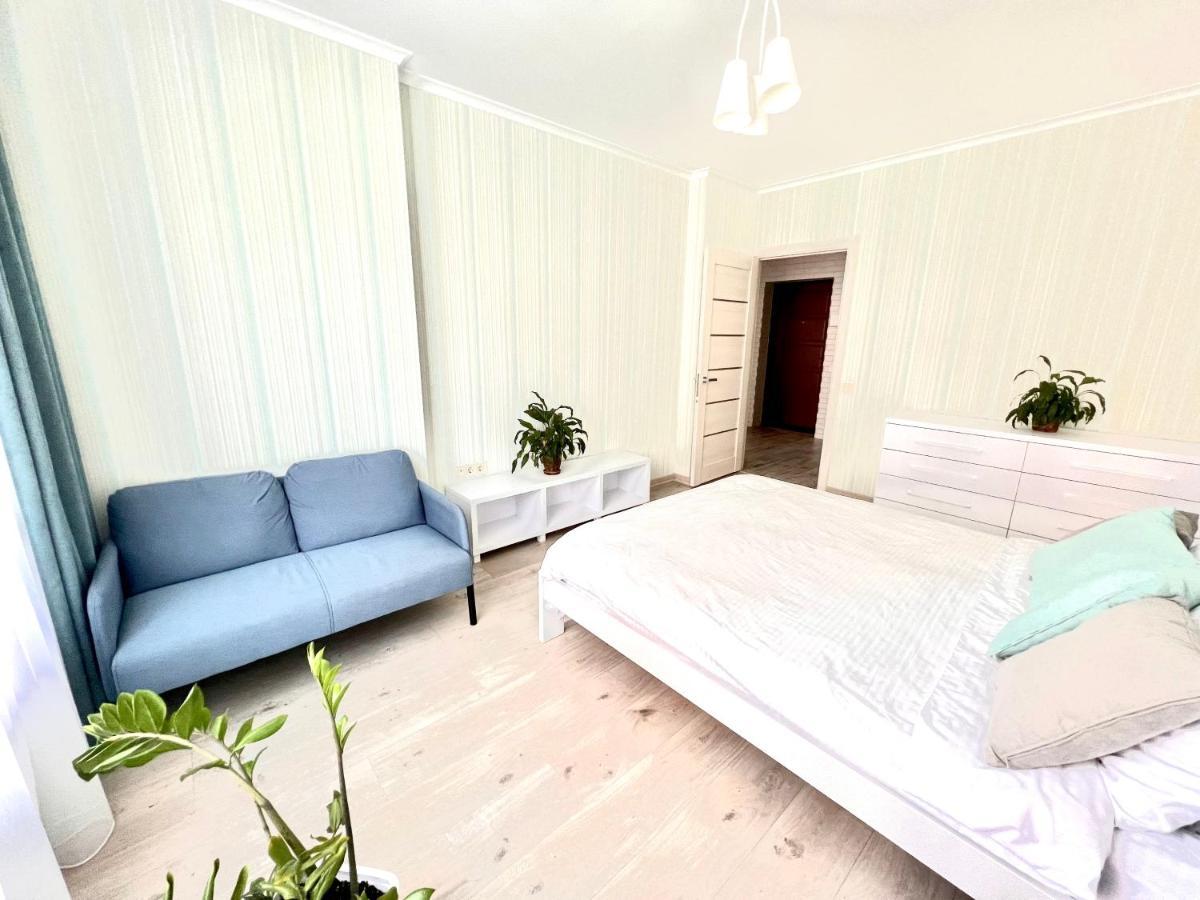 Osapart Cozy Apartment In A Complex Semycvit Lviv Buitenkant foto