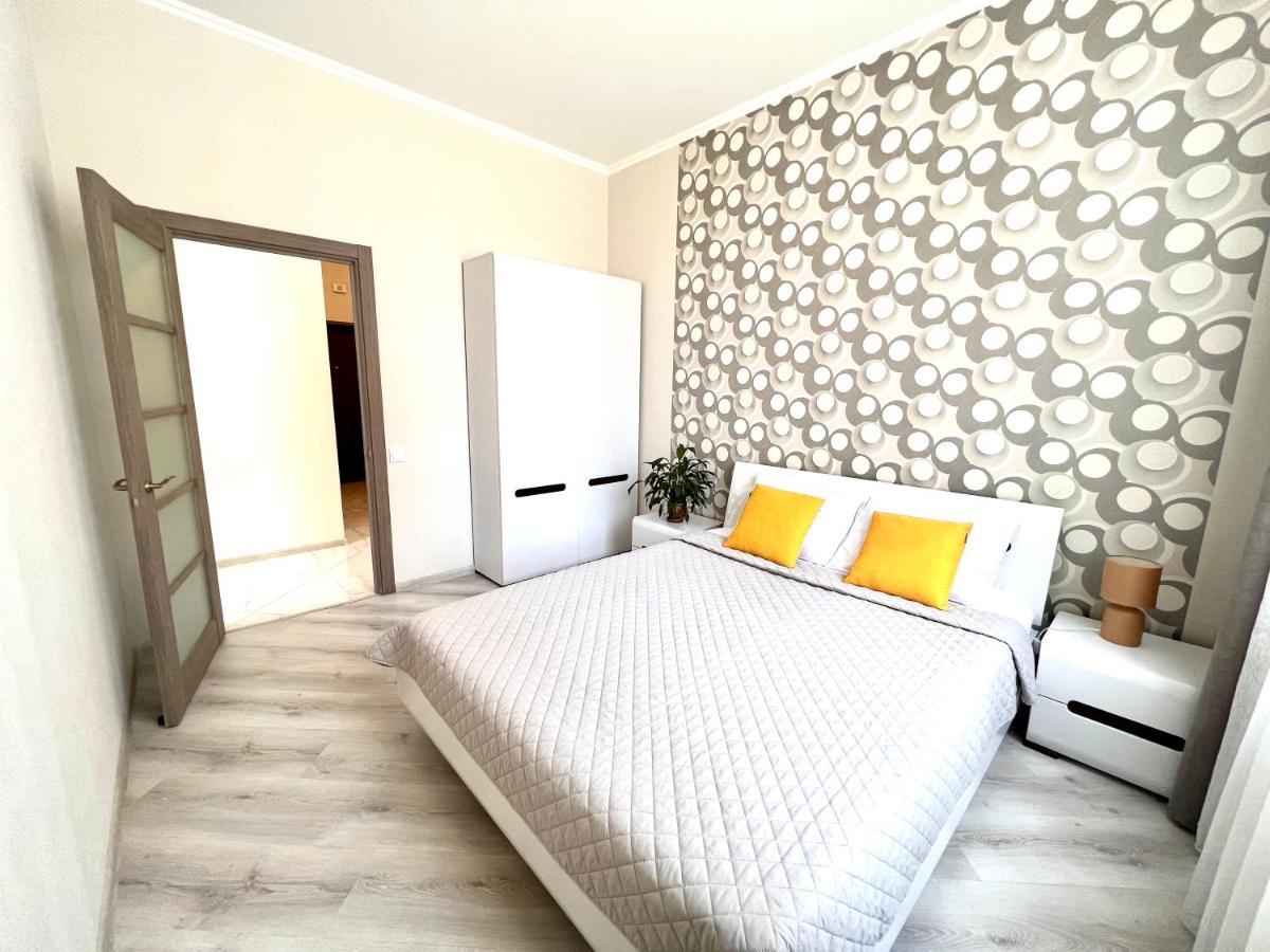 Osapart Cozy Apartment In A Complex Semycvit Lviv Buitenkant foto