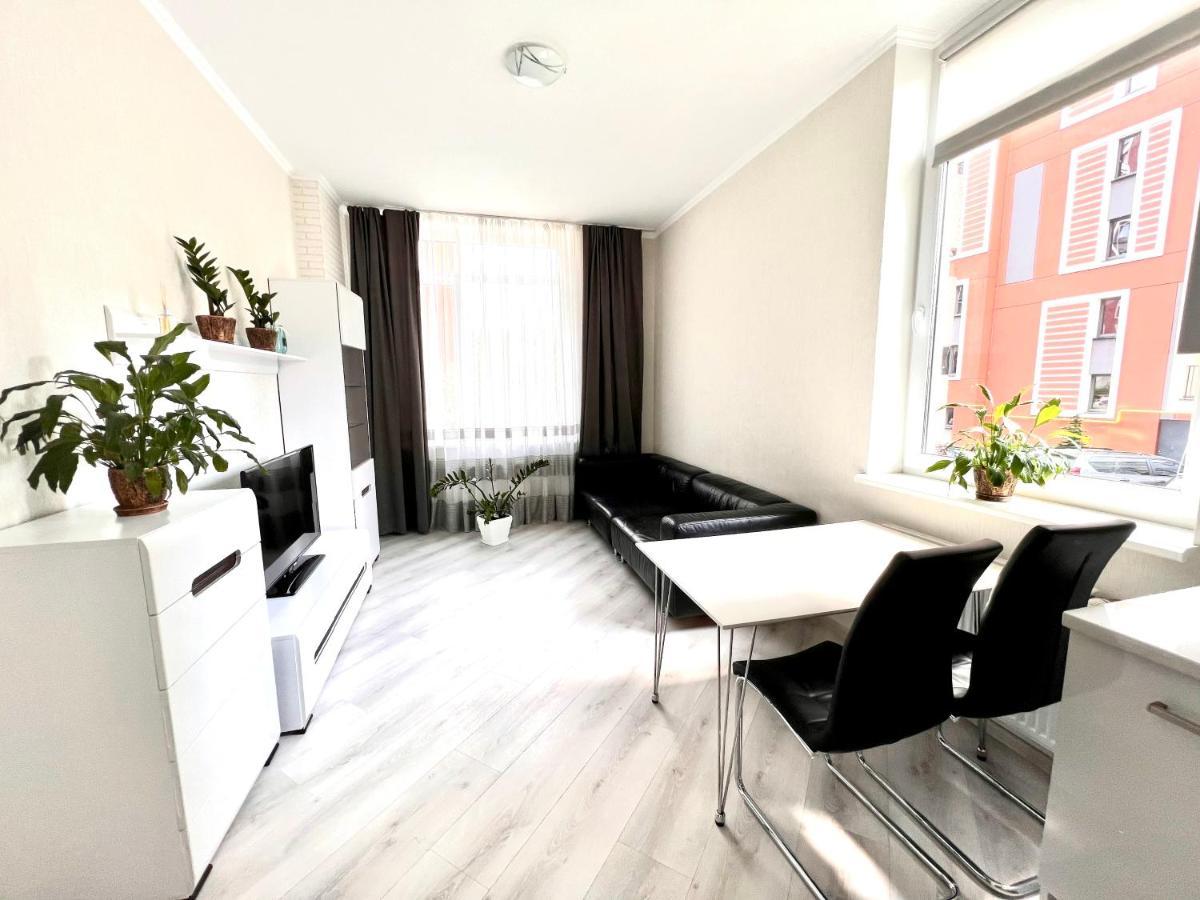 Osapart Cozy Apartment In A Complex Semycvit Lviv Buitenkant foto